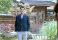 许魏洲裤子破了 正好破在尴尬位置被网友疯传