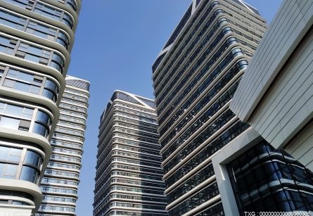 打造连续完整的蓝绿生态空间 降低超高层建筑高度