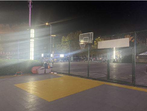 男子深夜打籃球影響周邊居民休息 居委會回應